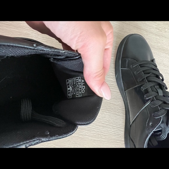 NEVER WORN Aldo Black Sneakers Size 9.5 - Picture 5 of 5